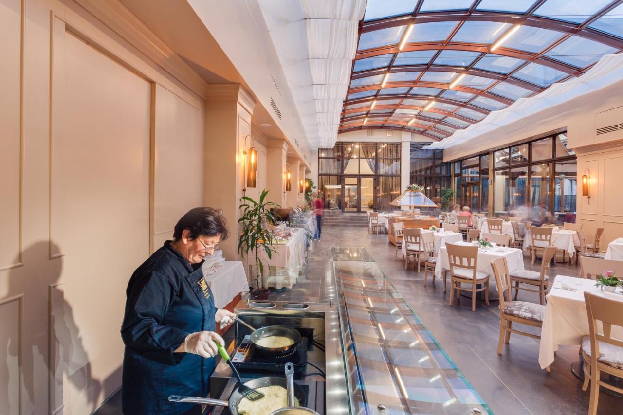 Hotel Opera Plaza Kolozsvár Kültér fotó