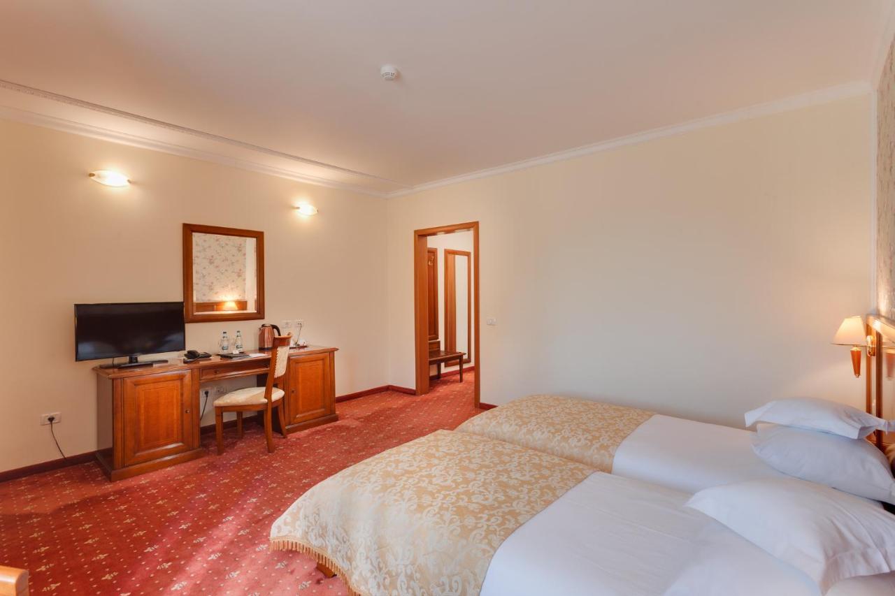 Hotel Opera Plaza Kolozsvár Kültér fotó