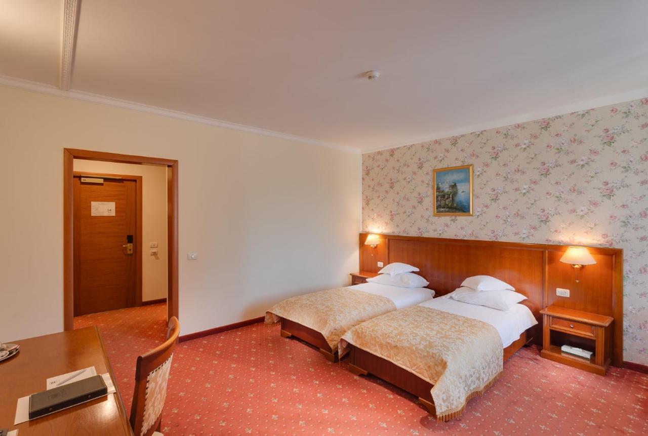 Hotel Opera Plaza Kolozsvár Kültér fotó