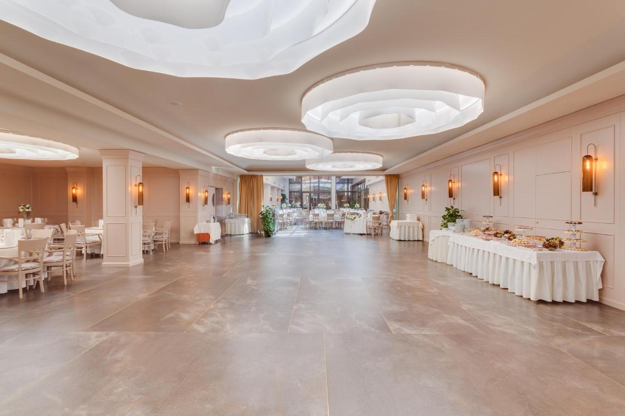 Hotel Opera Plaza Kolozsvár Kültér fotó