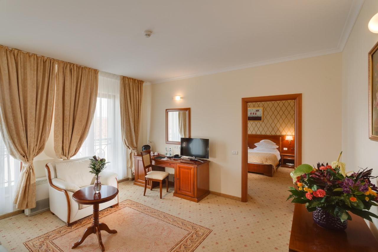 Hotel Opera Plaza Kolozsvár Kültér fotó