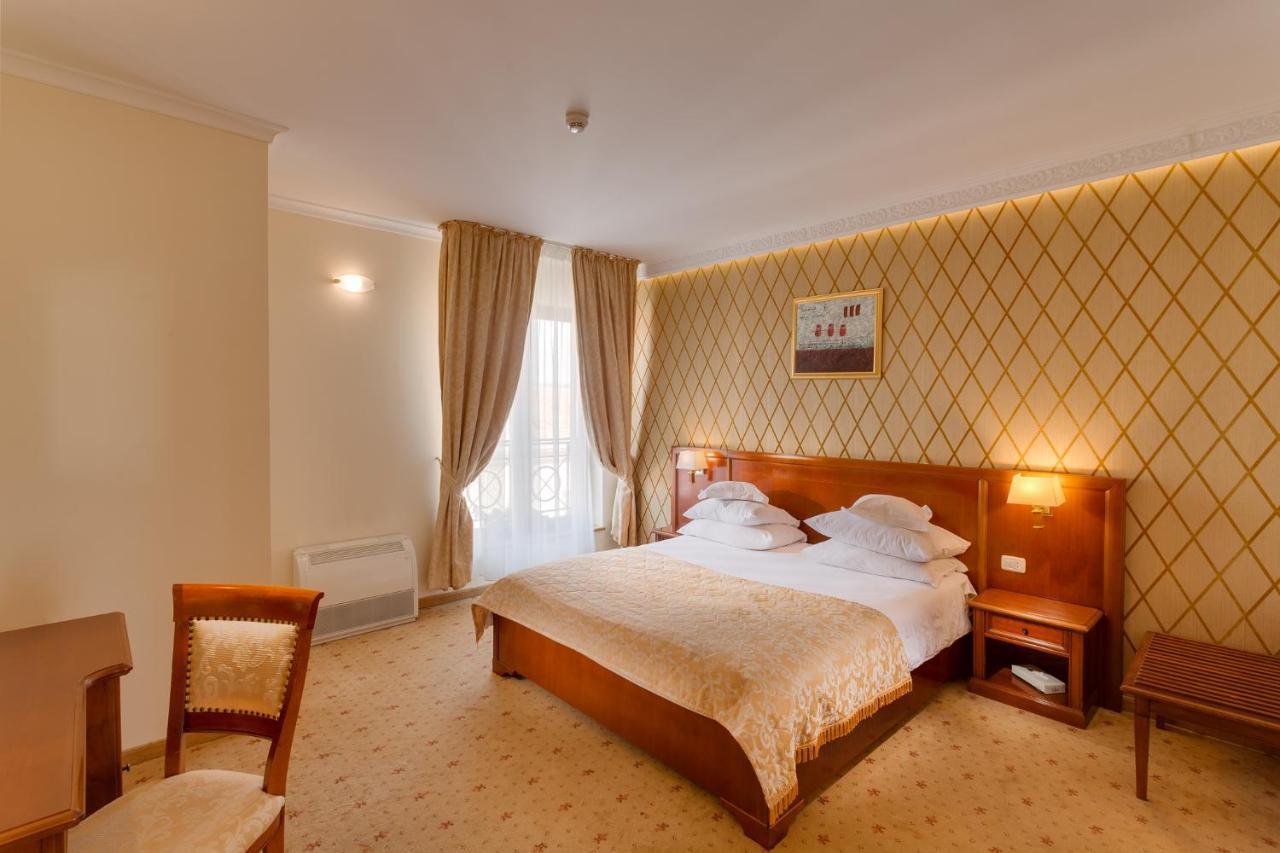 Hotel Opera Plaza Kolozsvár Kültér fotó