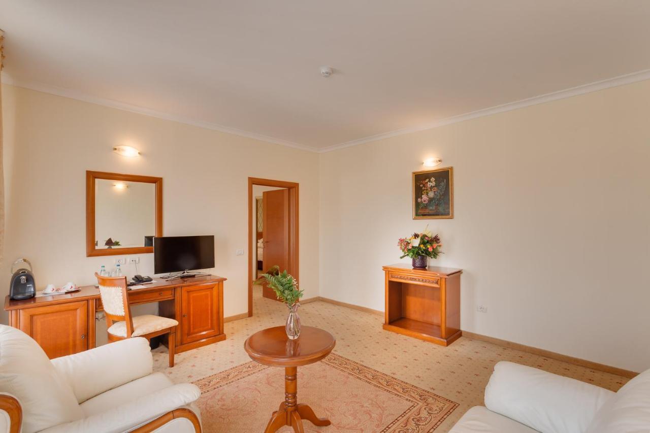 Hotel Opera Plaza Kolozsvár Kültér fotó